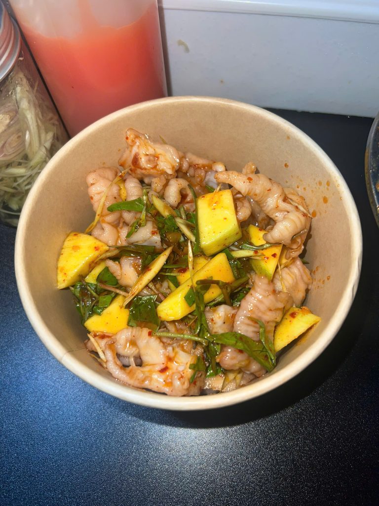 Đồ ăn vặt tại Mỹ Đình sản phẩm chân gà sốt thái