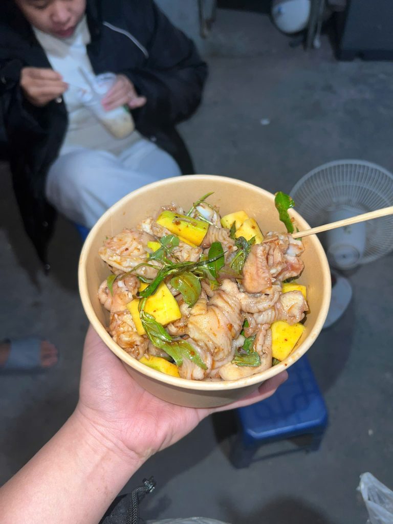 Đồ ăn vặt tại Mỹ Đình sản phẩm chân gà sốt thái