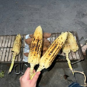 Ngô nếp nướng thơm phức